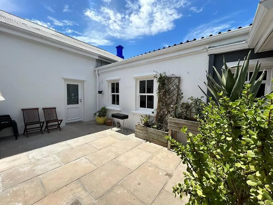 Holiday home The Yellow House Villa Cape Town